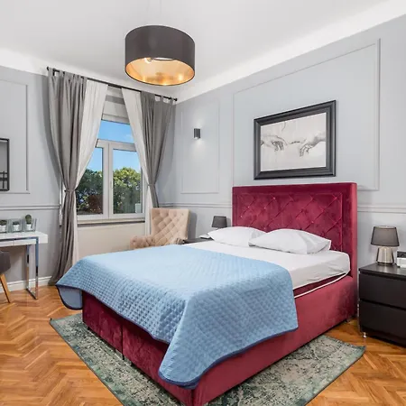 Tiziano-belveder With Private Garage Apartament Rijeka
