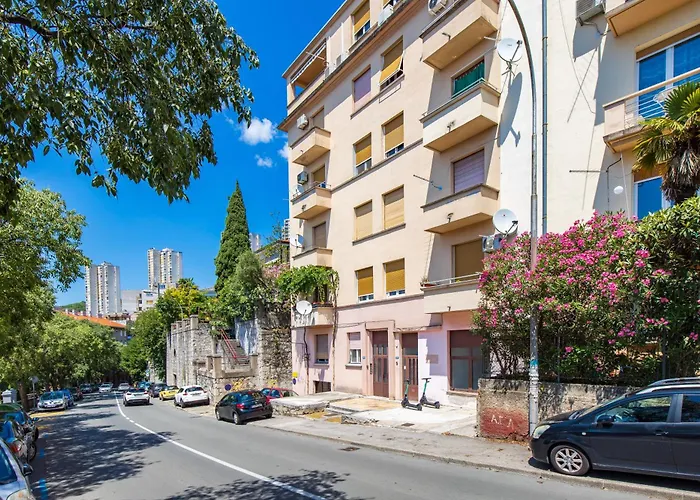 Tiziano-belveder With Private Garage * Rijeka